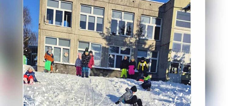 Zabawy na śniegu Zabawy na śniegu