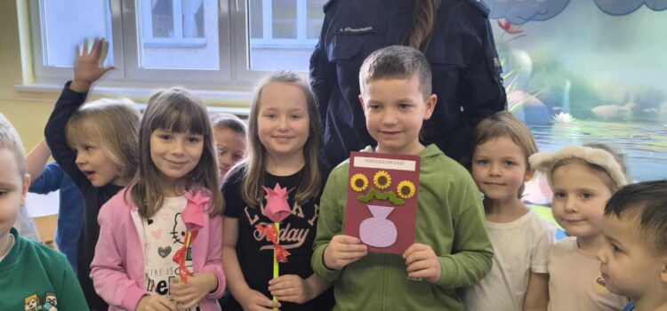 Dzień Bezpiecznego Internetu Dzień Bezpiecznego Internetu