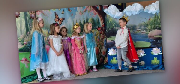 Dzień Babci i Dziadka w ,,Puchatkach,, Dzień Babci i Dziadka w ,,Puchatkach,,